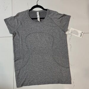 Lululemon Athletica Gray Short Sleeve Tee